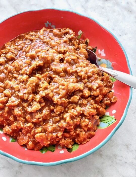 Easy Hot Dog Chili - Quiche My Grits